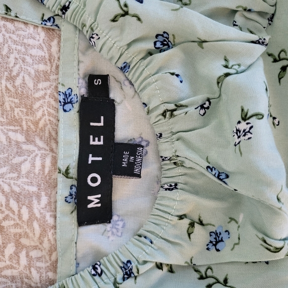 MOTEL Crop Top - Picture 4 of 5